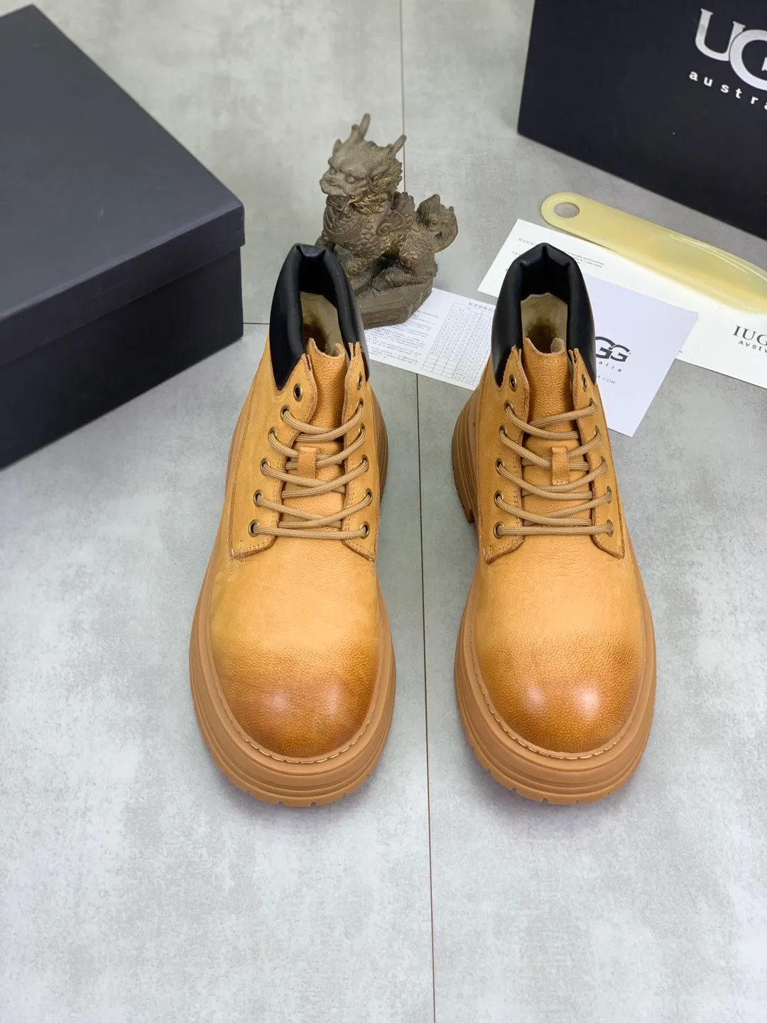 Men's men's shoes 💰P660 New arrival 🆕🆕🆕 IUGGI Men's British retro Martin boots Winter new men's outdoor hiking boots First layer of cowhide on the outside and wool on the inside Comfortable and warm Rubber sole sole Non-slip and firm Trendy and fashionable Casual and versatile Size: 38-44 (45 customized) Color: three colors